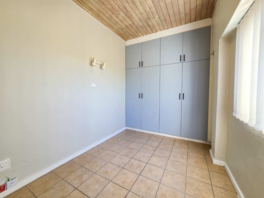 2 Bedroom Property for Sale in Stilbaai Wes Western Cape